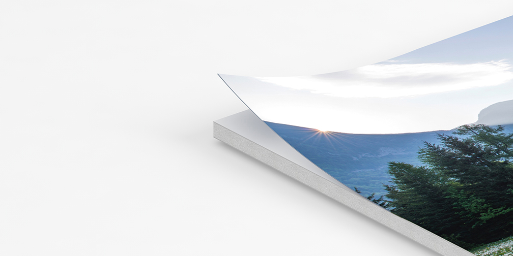 Photo contrecoll&eacute;e sur Carton Plume